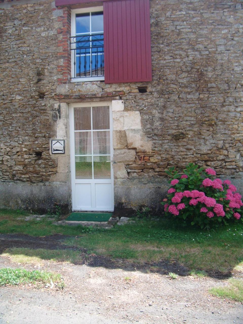 Gite Le Puy Rabasteau シャントネー エクステリア 写真