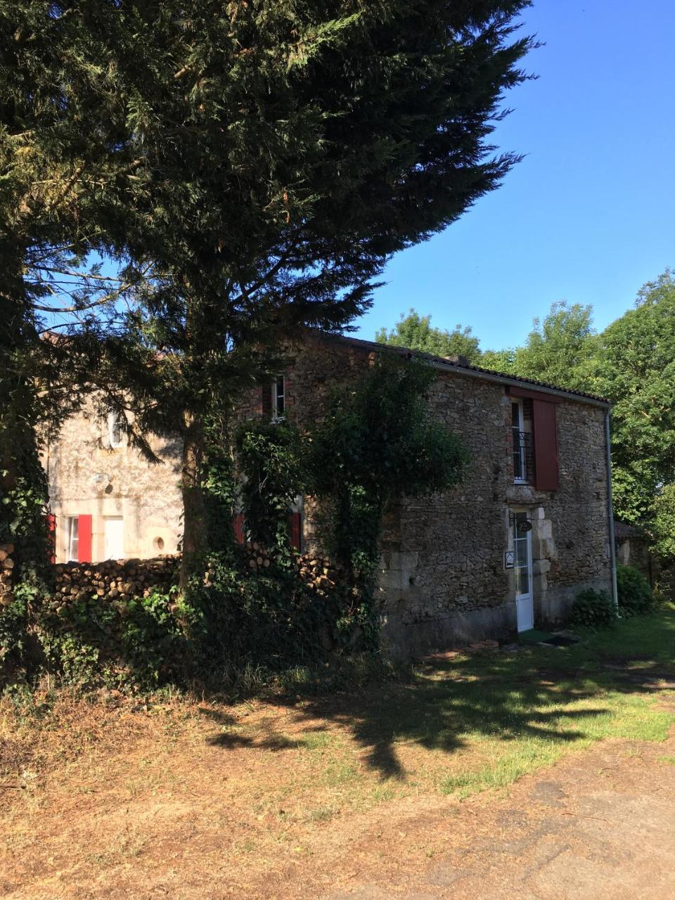 Gite Le Puy Rabasteau シャントネー エクステリア 写真